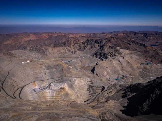 Grupo minero Anglo American aumentó sus perdidas un 22% en 2025