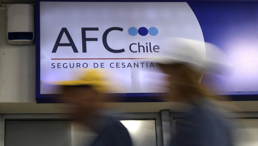 Exadministrador del fondo del seguro de cesantía demanda al Fisco y a la Superintendencia de Pensiones por $10.671 millones por retiros en pandemia