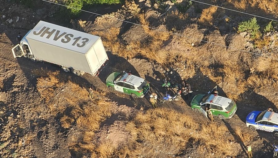 Detienen a sujeto y recuperan camión robado con 18 toneladas de palta en la Ruta 5 Norte