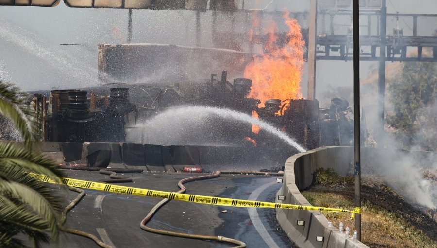 Gasco confirmó que camión que explotó en Renca transportaba gas licuado desde Quintero hasta planta de Maipú