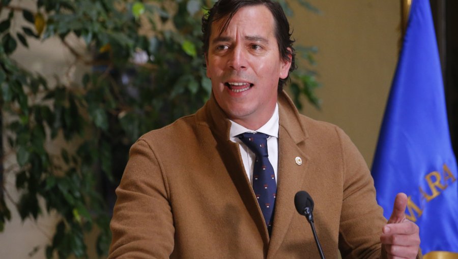 Diputado Labbé critica a directiva del PNL por distanciarse del futuro gobierno de Kast: "Le diría a Johannes Kaiser que sea más humilde"