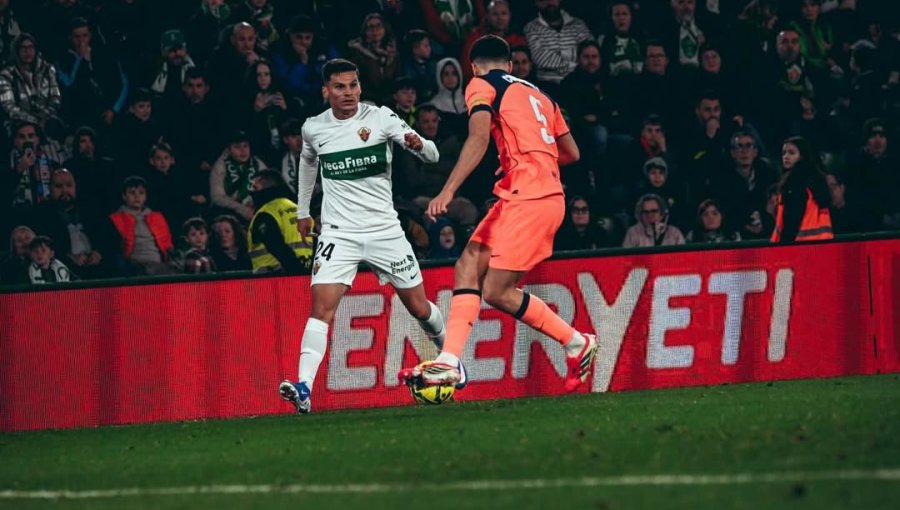 "Era lo que necesitábamos": DT del Elche elogia a Lucas Cepeda y abre la puerta a su primera titularidad