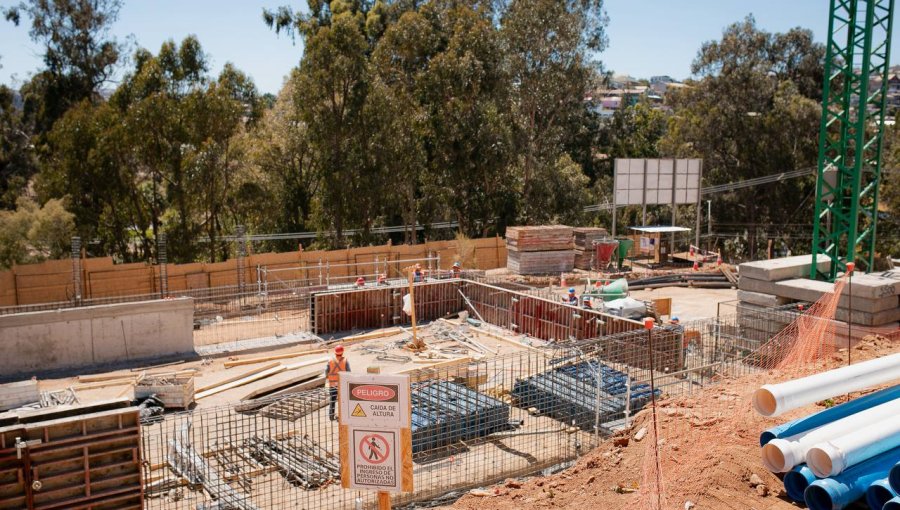 Tras años de espera: Instalan la primera piedra de la futura Subcomisaría de Forestal Alto en Viña del Mar