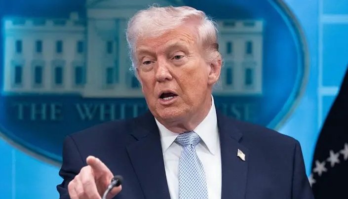 Trump recuerda su ultimátum por el estrecho de Ormuz y subraya que "Irán puede ser arrasado en una noche"
