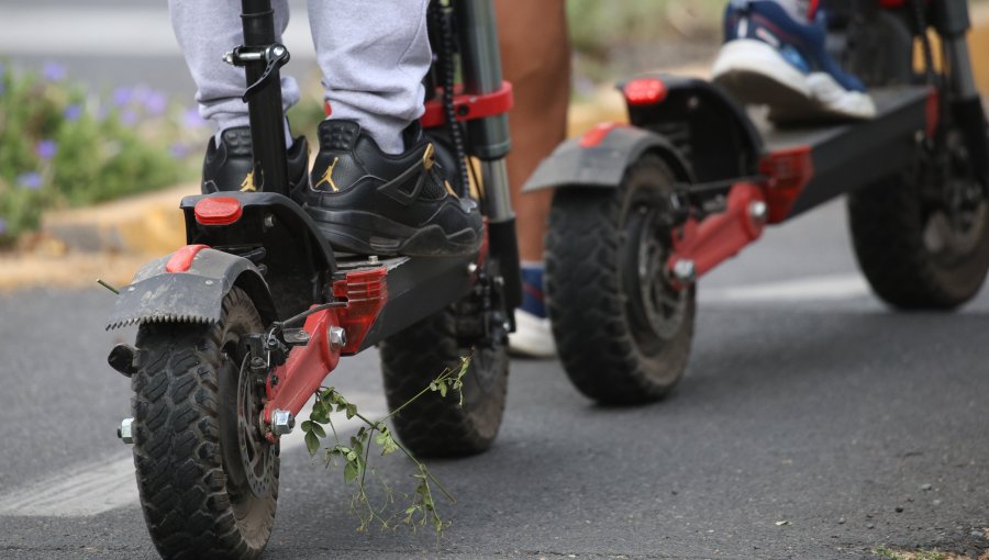 Accidentes de trayecto en scooters aumentaron un 84% desde 2024: hombres concentran el 60% de los siniestros reportados