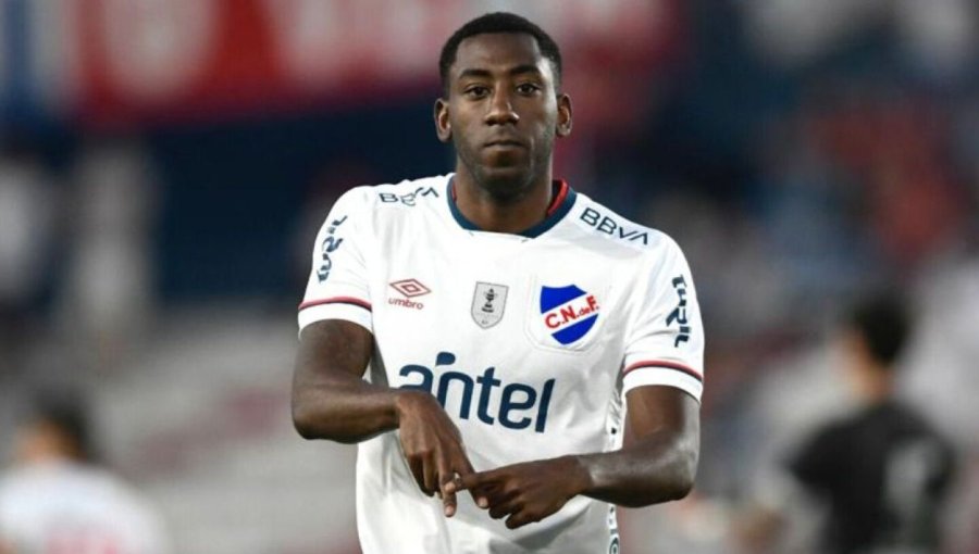 Desde Nacional a la U: Gonzalo Carneiro surge como opción para reforzar el ataque azul