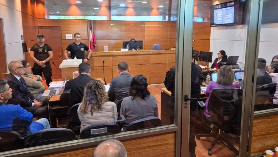 Corte acoge querella de capítulos contra exfiscal de Los Ángeles acusado de asociación criminal