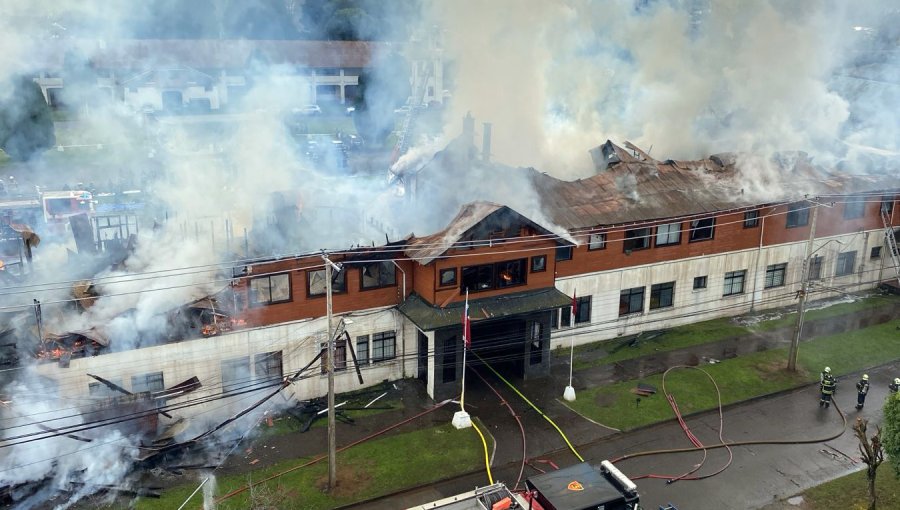 Incendio de grandes proporciones afectó a dependencias del Destacamento de Montaña N°9 “Arauco” del Ejército en Osorno