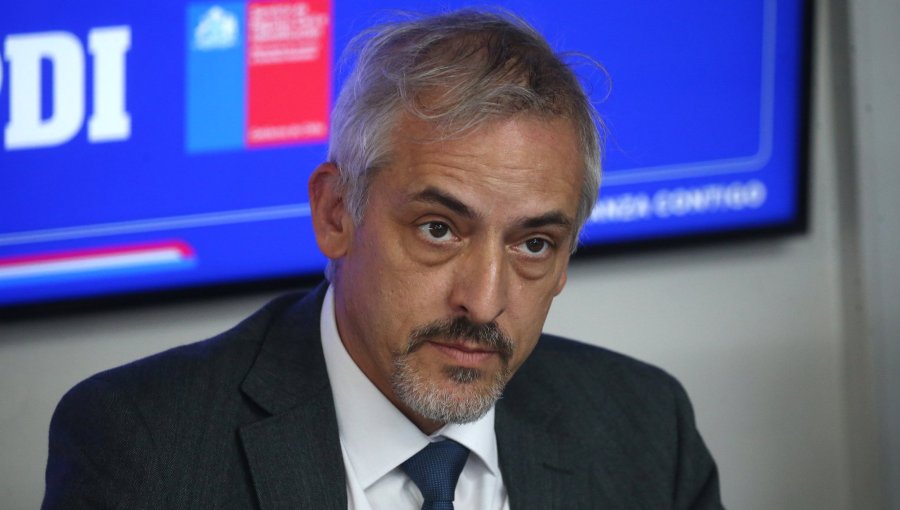 Exdirector de Migraciones Luis Thayer por caso de niños haitianos: "Falta decencia en el debate público"