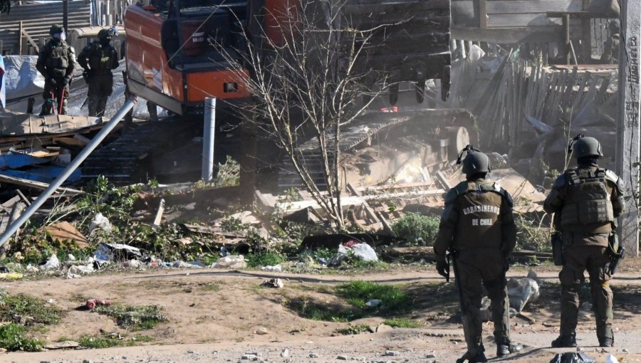 Desalojo de megatoma en San Antonio supera expectativas: recuperan 4,5 hectáreas y prevén "cierta resistencia" para la próxima semana