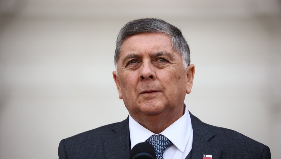 Biministro Alvarado asegura que "las puertas están abiertas" para que Libertarios se sumen al Gobierno