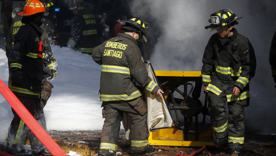 Tragedia en Colina: menor de 12 años muere en incendio y su hermana de 3 permanece desaparecida