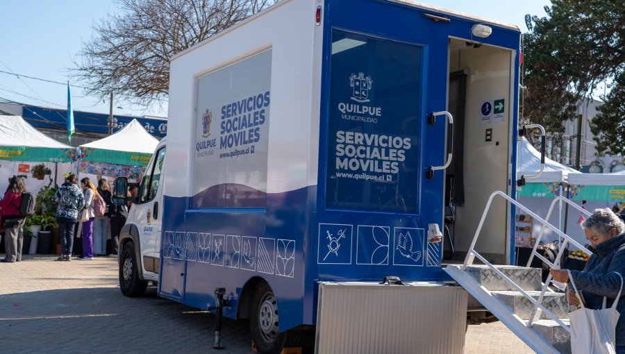 Servicio Social Móvil cumple tres meses acercando beneficios municipales a los vecinos de Quilpué