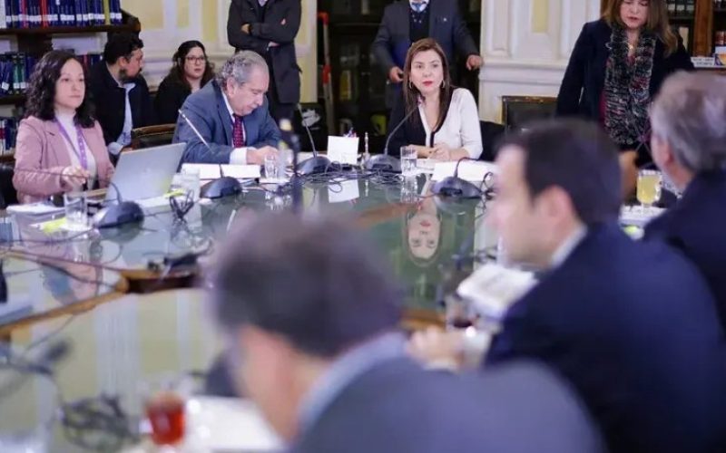 Reforma al sistema político: Comisión Mixta aprueba que partidos rechacen la violencia política y condenen el totalitarismo