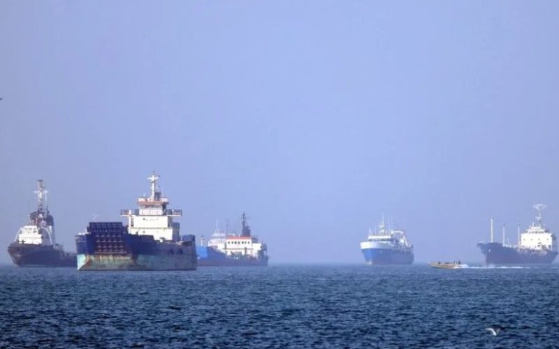 Unos 6 mil marineros siguen atrapados en el estrecho de Ormuz por el conflicto entre Estados Unidos e Irán