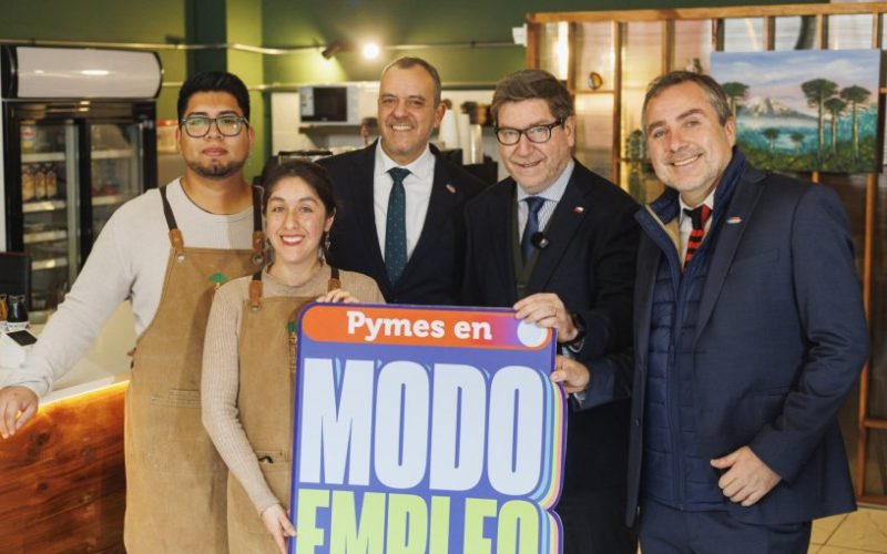 Gobierno lanza nuevo fondo concursable de $2.500 millones para que desempleados puedan poner en marcha su propio emprendimiento