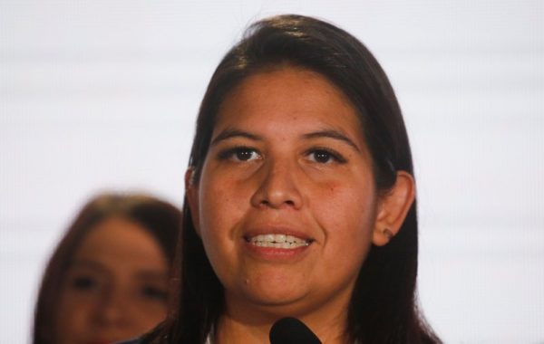 Presidenta de RN reconoce que el oficialismo mantiene "diferencias" por reforma de seguridad y llama a "aprender a trabajar en equipo"