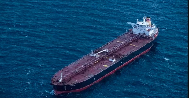 Hombres armados abordan un petrolero en el golfo de Adén y lo desvían hacia Somalia