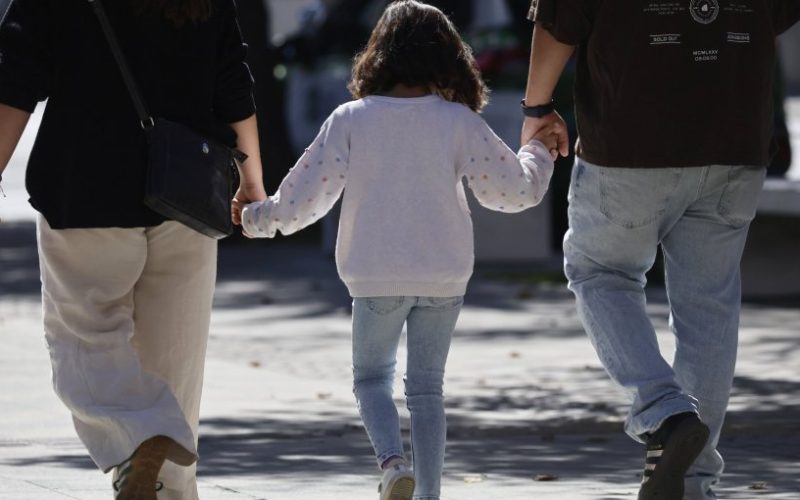 Experto aborda crisis de natalidad: "Políticas públicas están asignando conscientemente menos recursos a la primera infancia"
