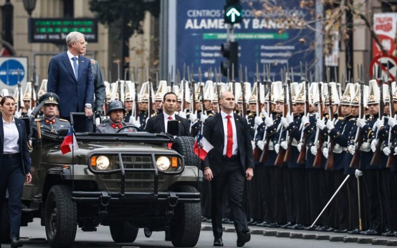 Académico de la U. de Valparaíso acusa que la reforma de seguridad del Gobierno busca "constitucionalizar la dictadura"