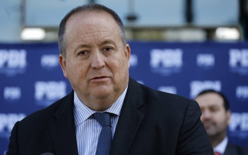 Fiscal Nacional aborda la reforma de seguridad y sostiene que "siempre es posible concebir algunas reformas a nuestra Constitución"