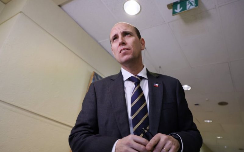 Ministro Arrau destaca "cierto consenso" en reforma de seguridad y anuncia que "se disminuirá el nivel de urgencia"