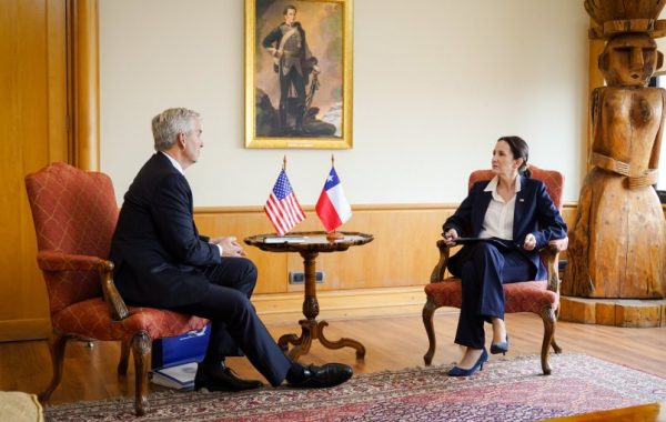 Gobierno destaca "negociación seria" por aranceles con enviado de Trump: conversaciones continuarán en las próximas semanas