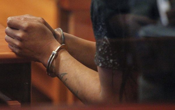 Capturan a adolescente de 16 años por encerrona en Colina y recuperan autos robados