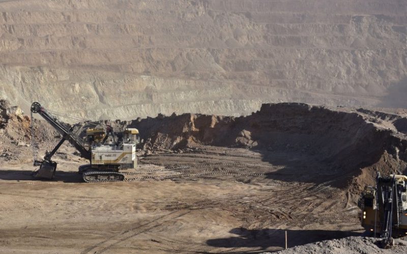 Caída en la minería y manufactura arrastró al Índice de Producción Industrial a un -5,1% en julio