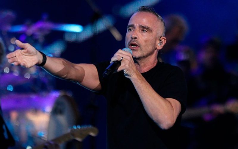 Eros Ramazzotti posterga su concierto en Chile y reagenda show para noviembre de 2027