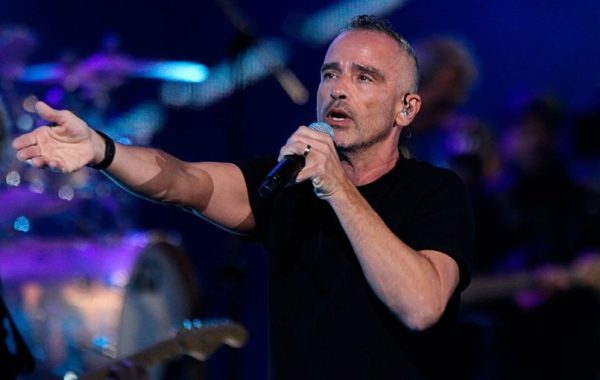 Eros Ramazzotti posterga su concierto en Chile y reagenda show para noviembre de 2027