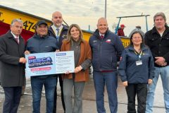 Gobierno entrega cuarta cuota del Bono Pesca en Caleta Portales de Valparaíso: 470 embarcaciones recibirán $100 mil