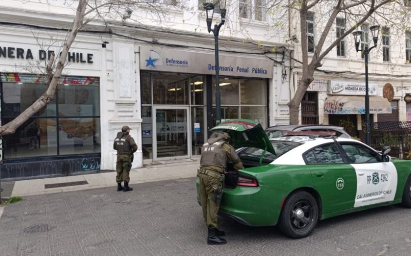 Hombre ingresó a la Defensoría Penal Pública de Valparaíso a causar daños y terminó detenido al interior del edificio