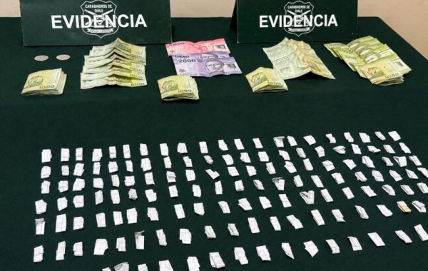 Carabineros detiene a cuatro personas y desarticula punto de venta de drogas en Cabildo