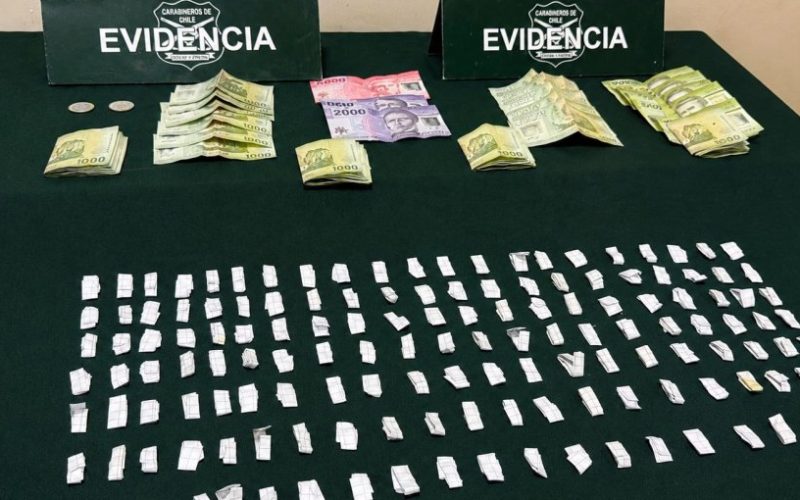 Carabineros detiene a cuatro personas y desarticula punto de venta de drogas en Cabildo