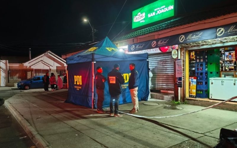 Acribillan a hombre afuera de una botillería y muere en plena vía pública de La Cruz