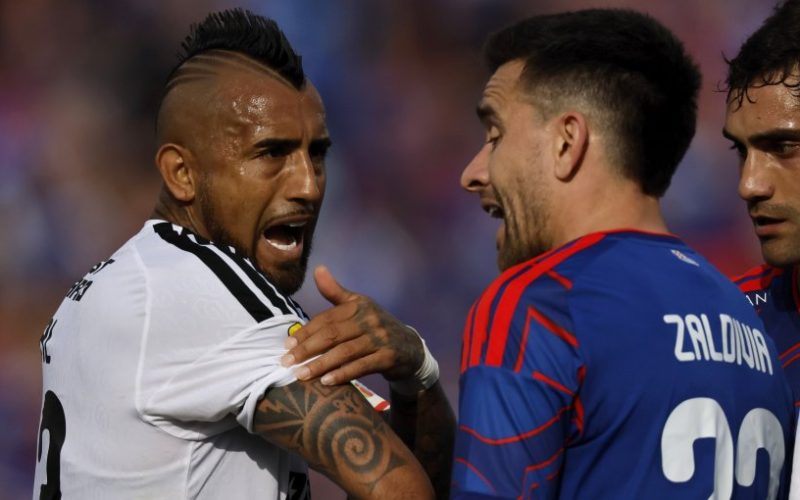 "Abre el brazo": ANFP libera audio del VAR en penal cobrado a Arturo Vidal en el Superclásico