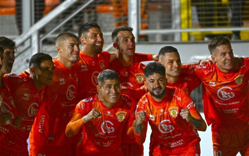 Cobreloa derrota a San Marcos de Arica y por diferencia de goles supera a S. Wanderers en la cima del Ascenso