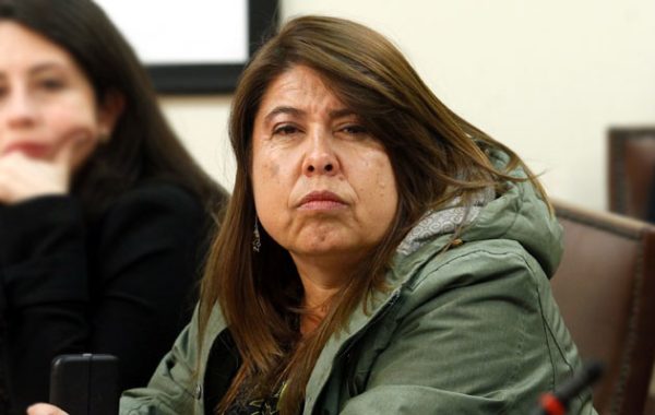 Cuestionamientos por remuneración de exdiputada Claudia Mix tensionan sesión del Concejo Municipal de Calle Larga
