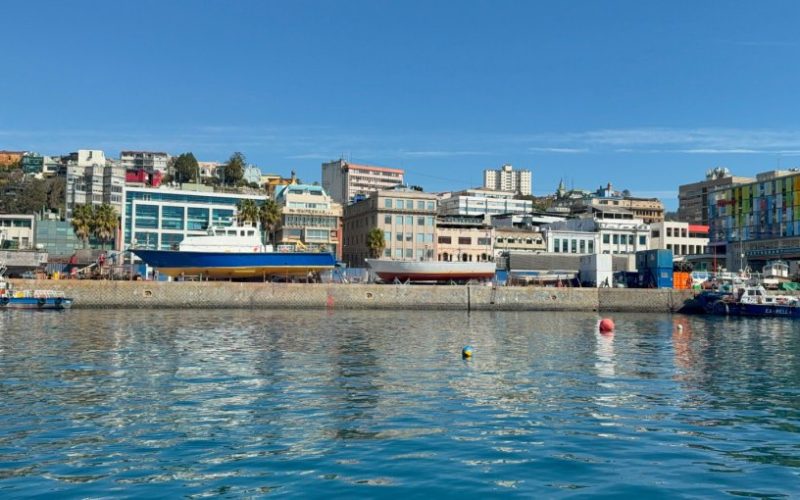 Tribunal designa perito para última diligencia en litigio entre pescadores de la ex Caleta Sudamericana y Puerto de Valparaíso