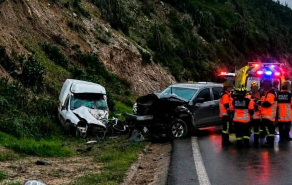 Violenta colisión de tres autos dejó un fallecido y cuatro menores lesionados en Cabildo