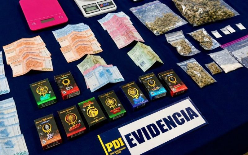 PDI desarticula red de venta de drogas por delivery en Valparaíso: sujetos coordinaban las entregas vía grupos de WhatsApp