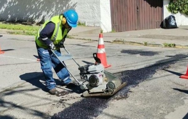 Municipio de Viña del Mar intensifica plan de bacheo de calles tras paso de sistemas frontales