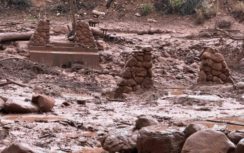Riadas en el Gran Cañón dejan al menos un muerto y 15 desaparecidos en Arizona