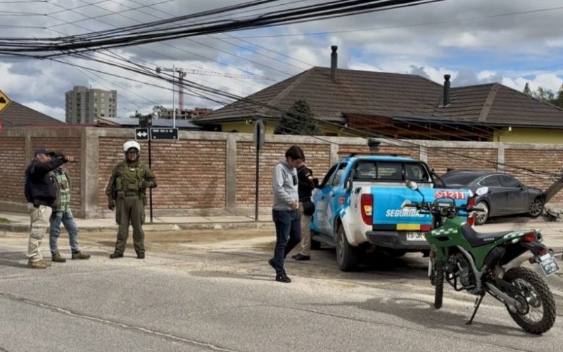 Persecución policial termina con un vehículo incrustado en poste y un detenido por contrabando en Villa Alemana