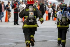 Más de 2.500 bomberos desafiaron los cerros de Valparaíso en “Cerro Arriba 2026”