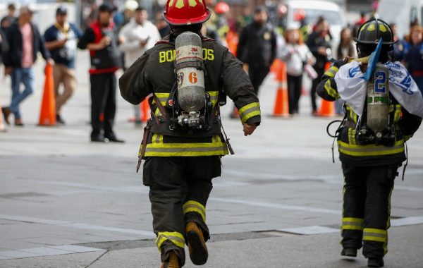 Más de 2.500 bomberos desafiaron los cerros de Valparaíso en “Cerro Arriba 2026”