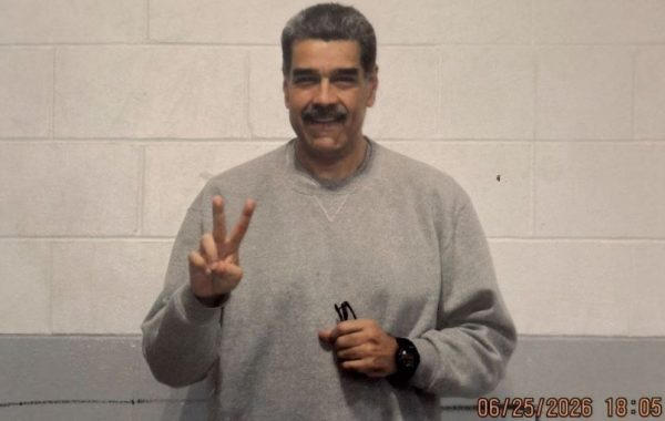 Difunden imágenes de Nicolás Maduro desde la cárcel en Estados Unidos