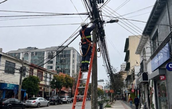 Viña del Mar avanza en el retiro de cables en desuso: van 13 mil metros eliminados