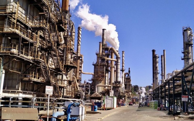 Abogado emplaza a Fiscalía por falsificación de reportes medioambientales en Enap: "Tendrían que estar ya en este minuto allanando"